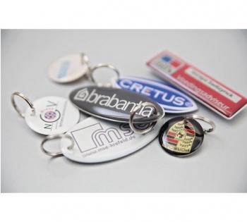 Sleutelhangers & pins